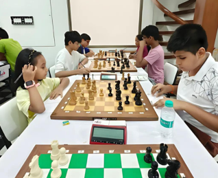 Mumbai Chess Centre Chess Kits